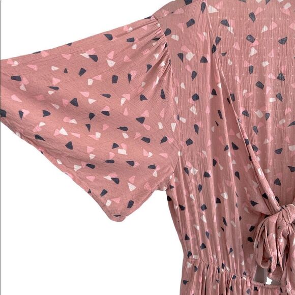 Lush Flutter Sleeve Midi Flounce Dress in Blush Print M - Picture 8 of 11